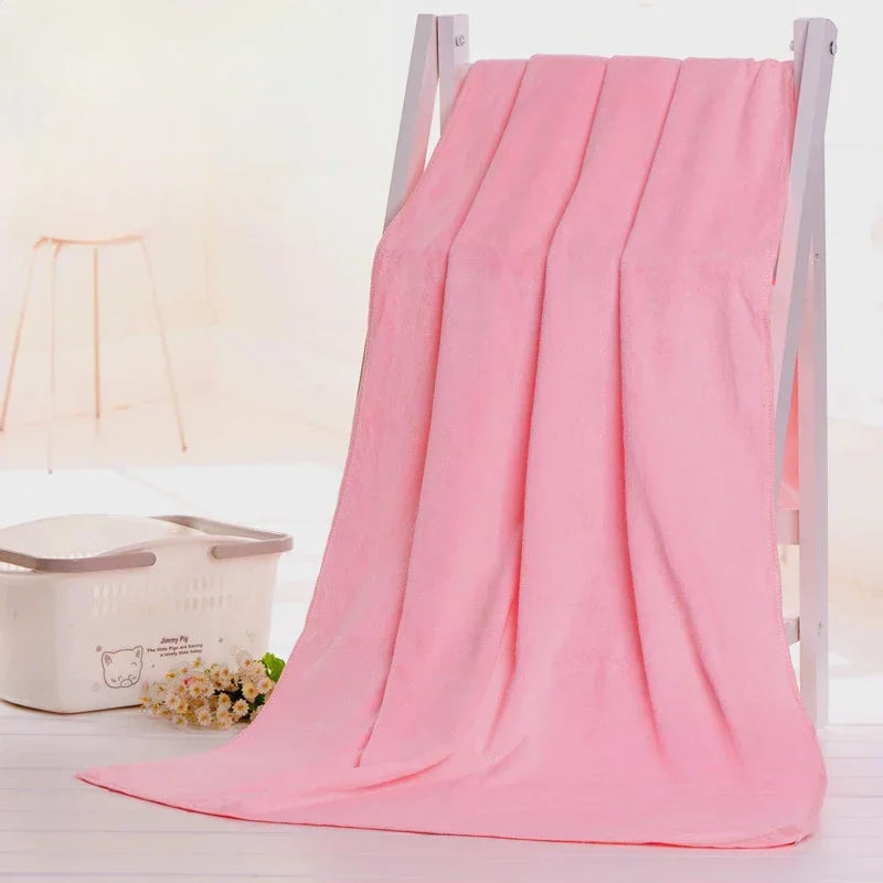 Quick-Dry Microfiber Bath Towel – Perfect for Active Pet Owners