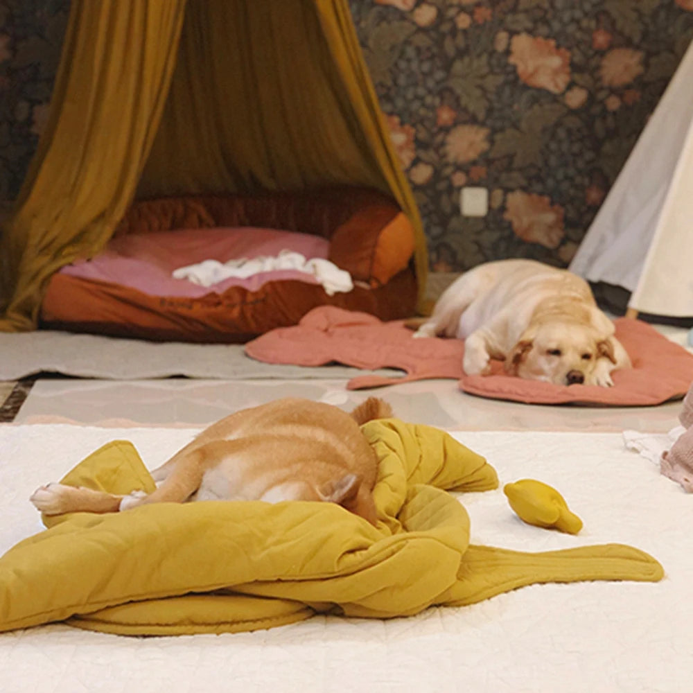 Leaf-Shaped Pet Bed Mat – Cozy, Stylish & Perfect for Every Pet
