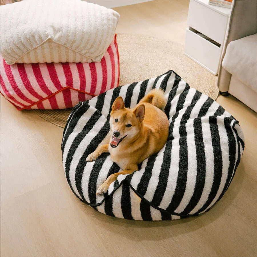 Paw Shape Trendy Striped Pattern Pet Dog Bed All Seasons Polygonal Calming Bean Bag Dog Bed Cozy and Comfy Pet Cushion for Puppy