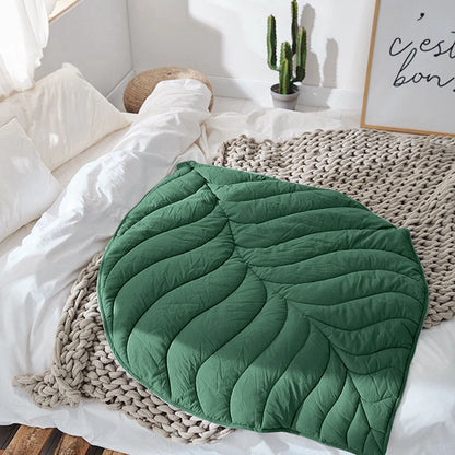 Leaf-Shaped Pet Bed Mat – Cozy, Stylish & Perfect for Every Pet