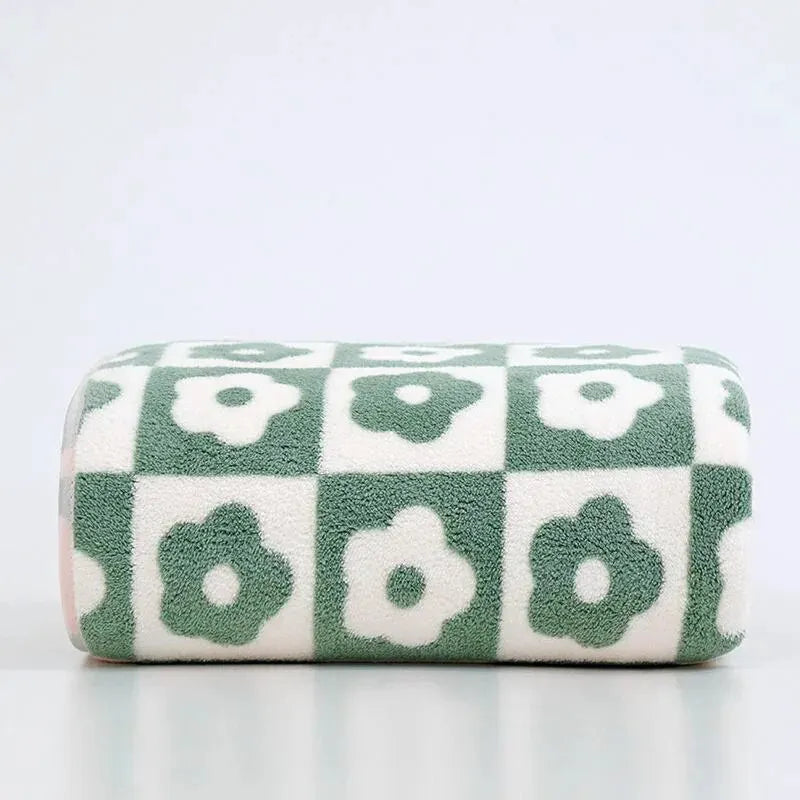 Quick-Drying Coral Fleece Flower Towels – Stylish & Practical for Daily Use