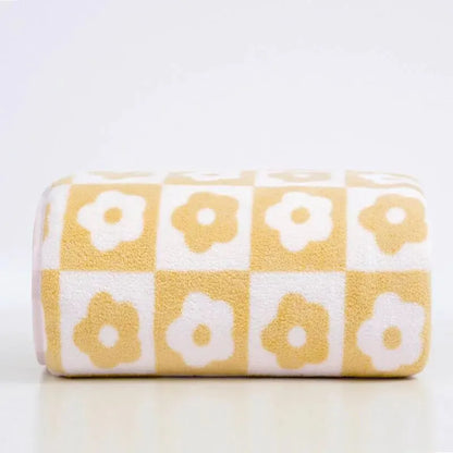 Quick-Drying Coral Fleece Flower Towels – Stylish & Practical for Daily Use
