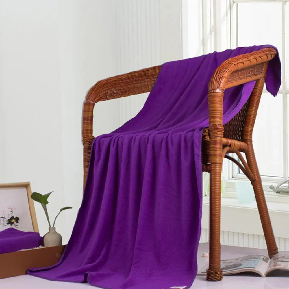 Quick-Dry Microfiber Bath Towel – Perfect for Active Pet Owners
