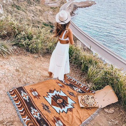 Cozy Geometric Cotton-Linen Blanket for Outdoor Adventures and Pet Lovers