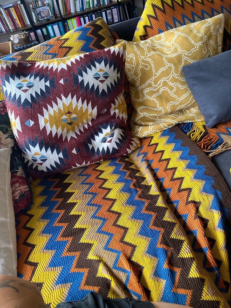 Boho-Inspired Woven Blanket – Stylish, Versatile & Retro-Chic