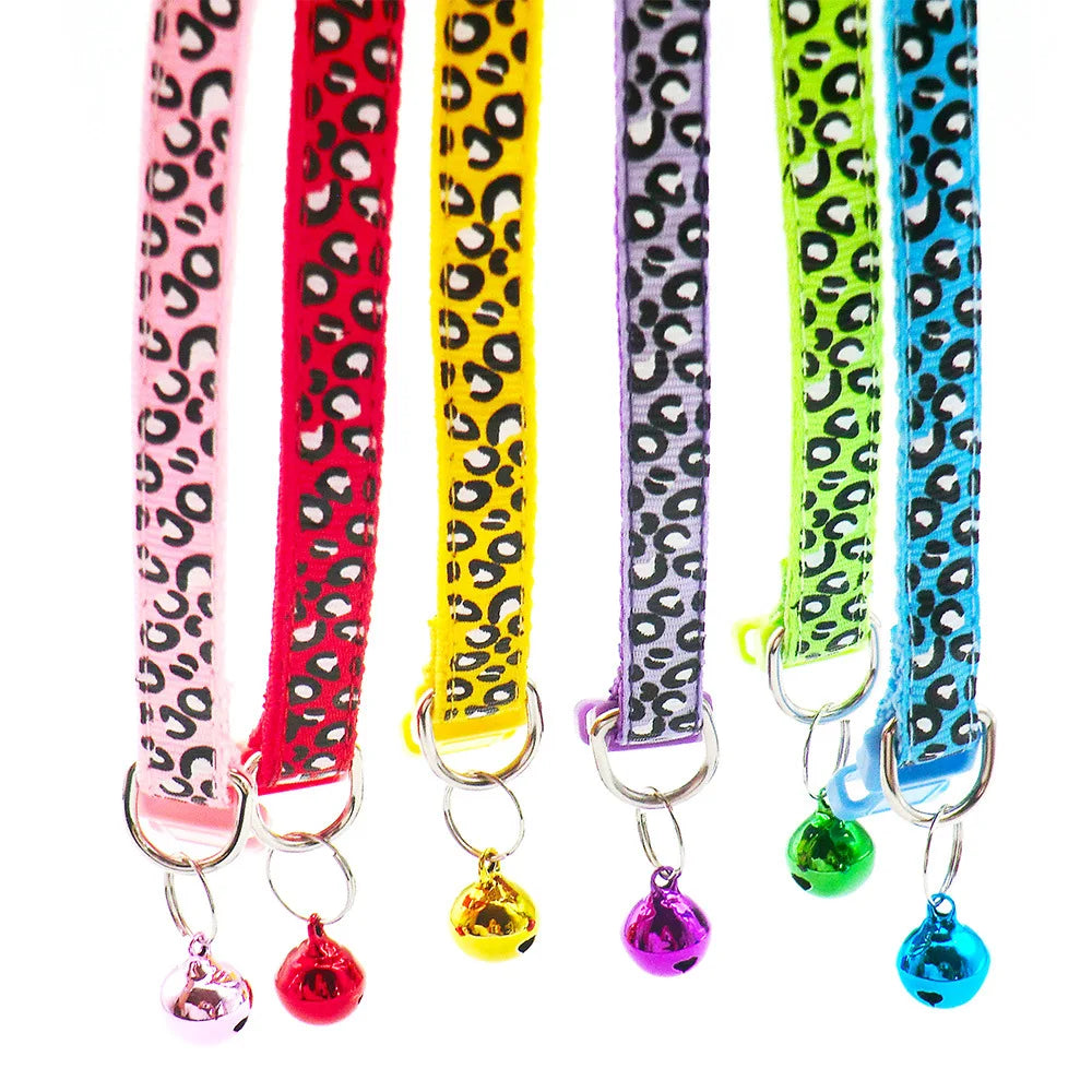 Leopard Print Adjustable Cat Collar – Stylish, Comfortable & Bell-Equipped for fashionable pets