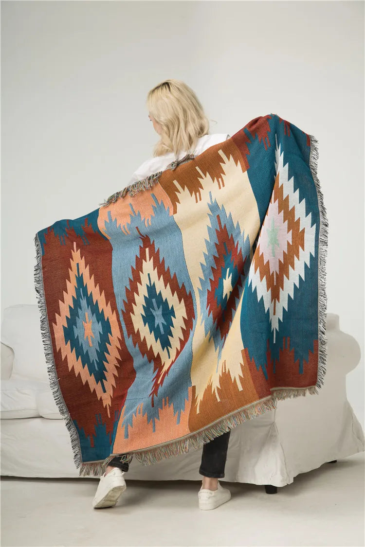 Cozy Geometric Cotton-Linen Blanket for Outdoor Adventures and Pet Lovers