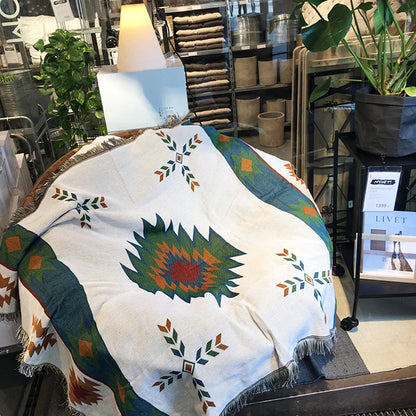 Cozy Geometric Cotton-Linen Blanket for Outdoor Adventures and Pet Lovers