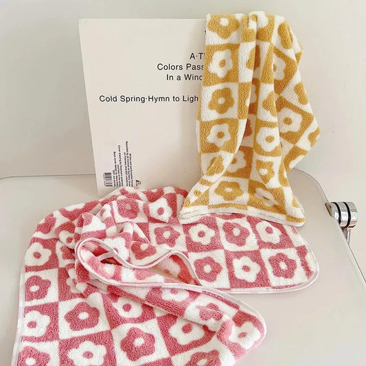 Quick-Drying Coral Fleece Flower Towels – Stylish & Practical for Daily Use
