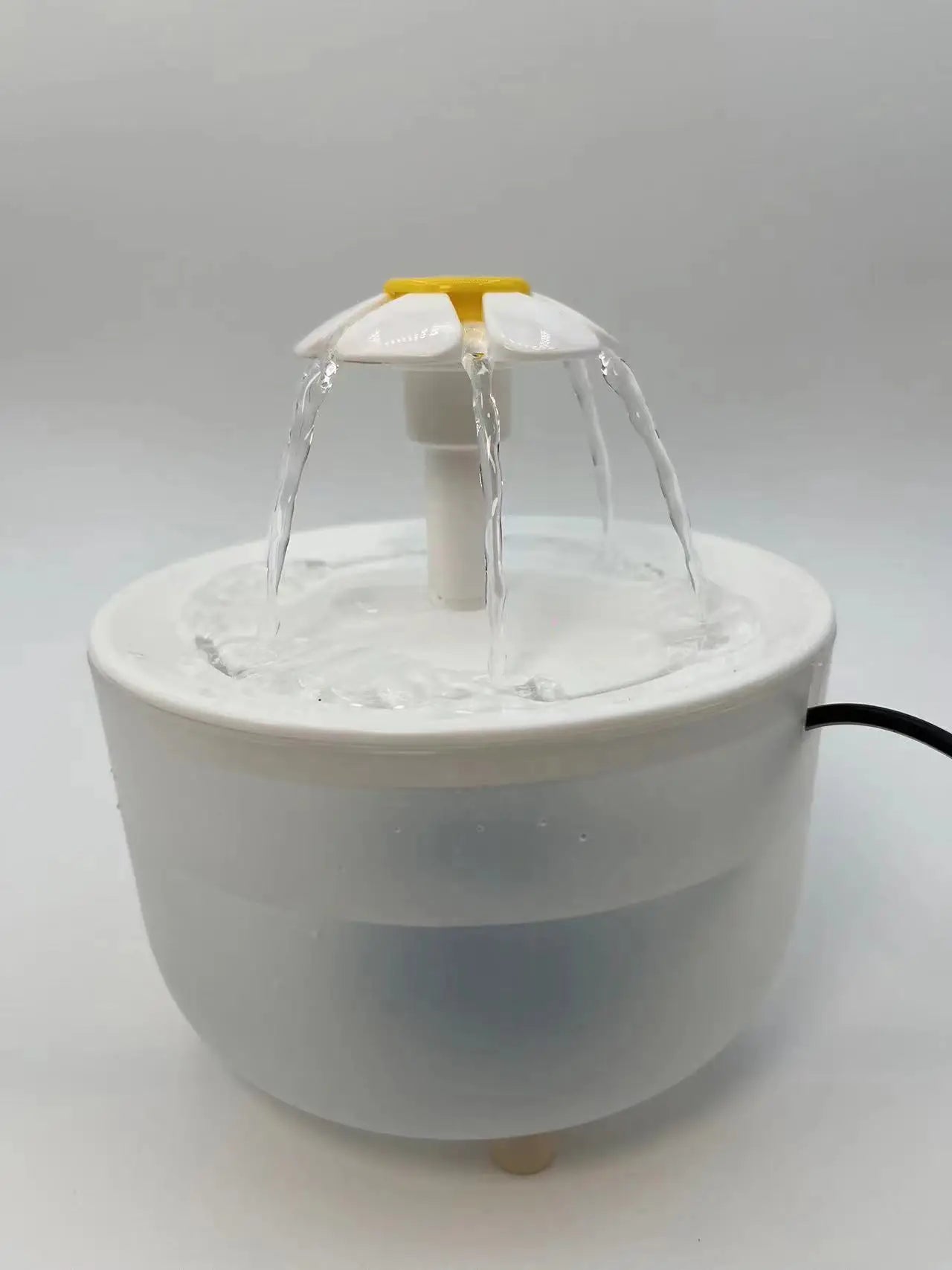 Fountain of Feline Fun: Whisper-Quiet 1.2L Auto Water Dispenser for Happy, Hydrated Pets- USB Electric