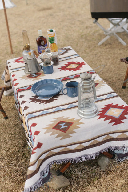 Cozy Geometric Cotton-Linen Blanket for Outdoor Adventures and Pet Lovers