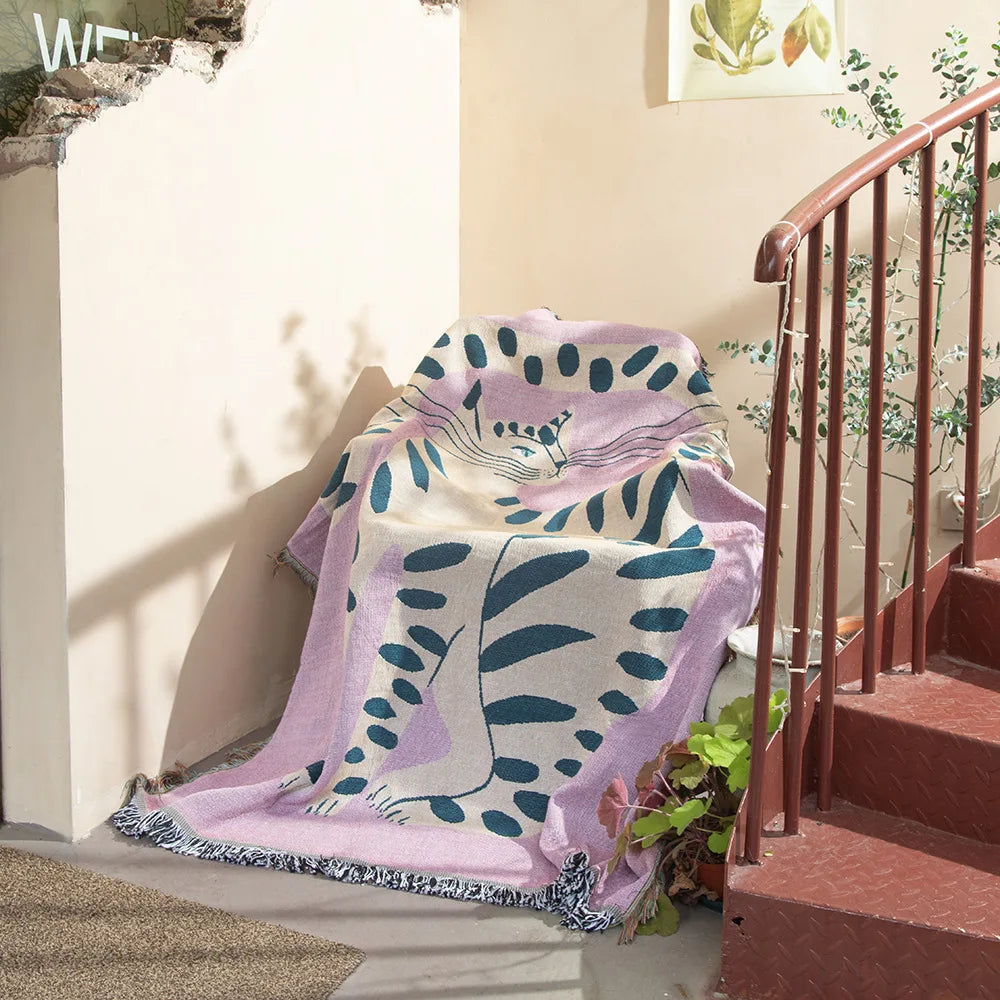 Pink Cat Pattern Cotton Blanket – Perfect for Pets & Pet Parents!