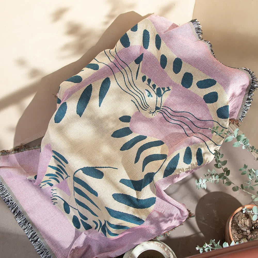 Pink Cat Pattern Cotton Blanket – Perfect for Pets & Pet Parents!