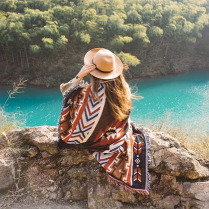 Cozy Geometric Cotton-Linen Blanket for Outdoor Adventures and Pet Lovers