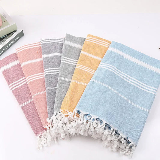Bubble Kiss Turkish Beach Towel – Stylish, Quick-Dry Comfort for Pet-Loving Trendsetters