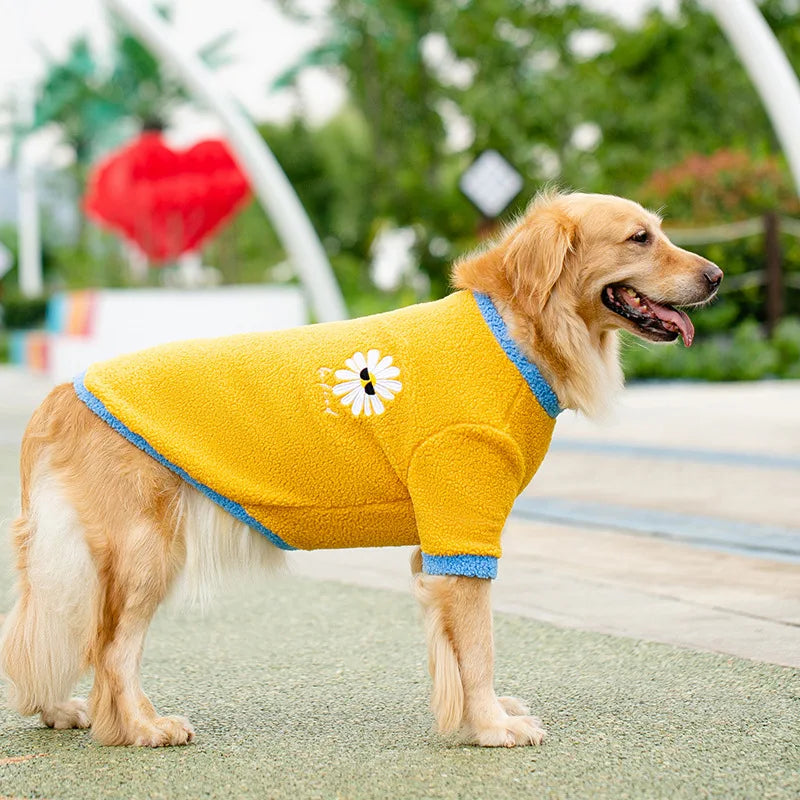 Big Paw Adventures: Cozy Winter Fleece Sweater for Your Large Breed Explorer