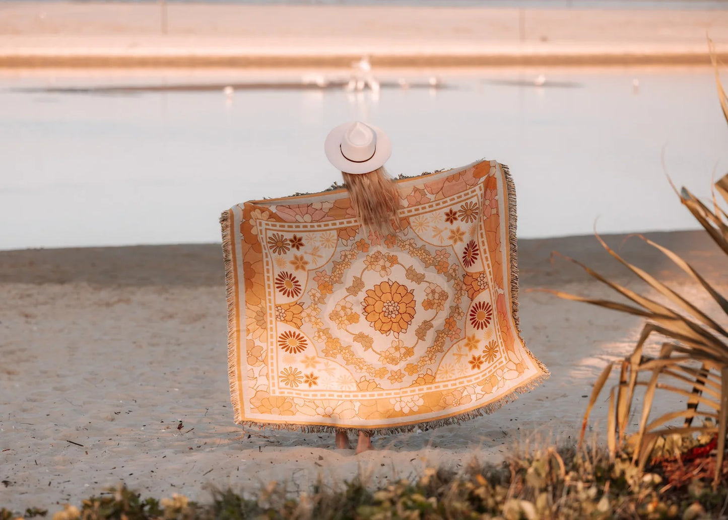 Kawaii Pet Blanket – Stylish & Versatile for Home, Travel, and Pets