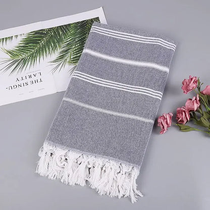 Bubble Kiss Turkish Beach Towel – Stylish, Quick-Dry Comfort for Pet-Loving Trendsetters