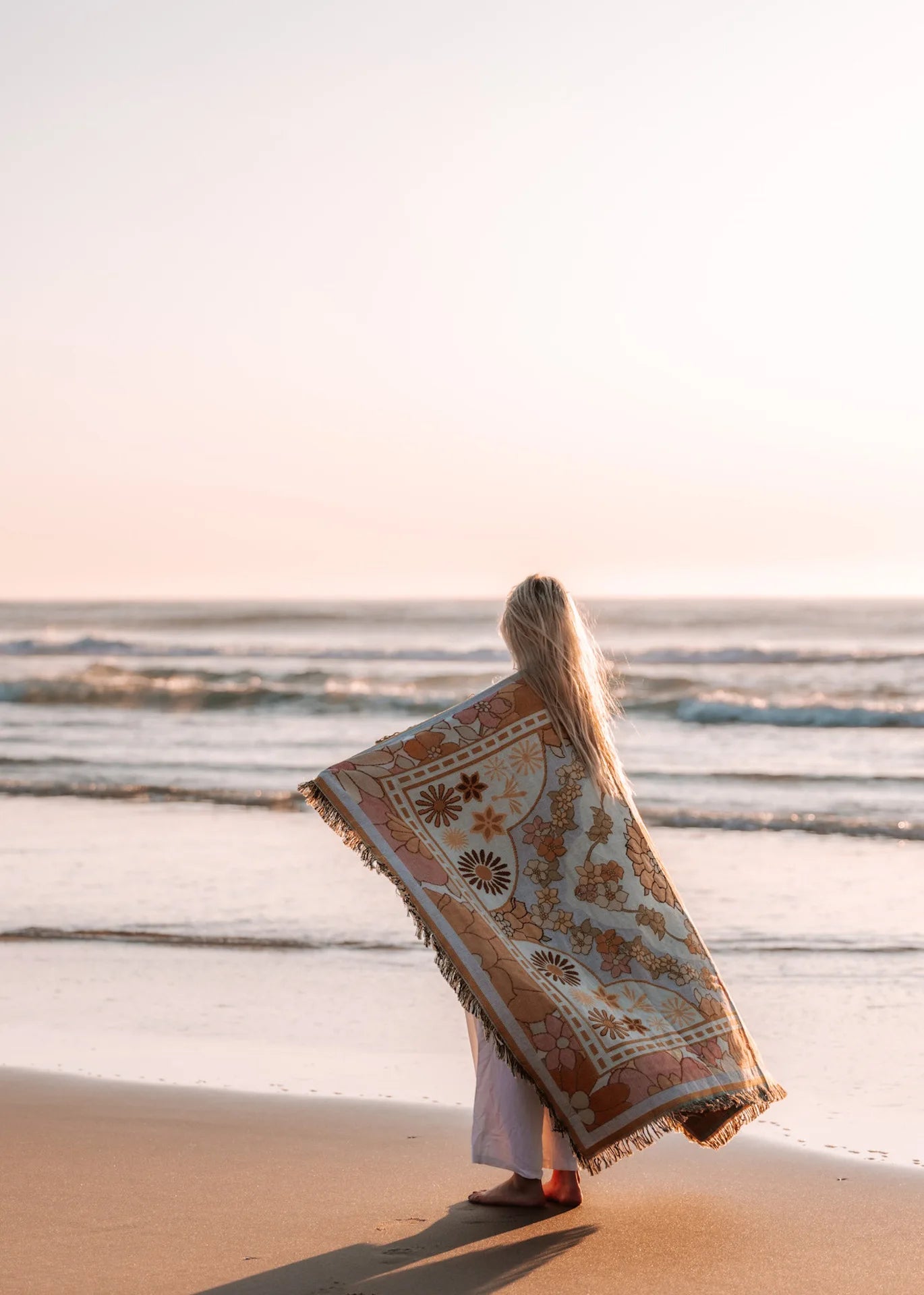 Kawaii Pet Blanket – Stylish & Versatile for Home, Travel, and Pets