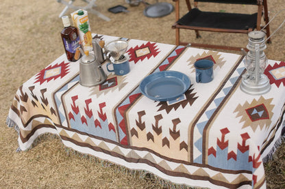 Cozy Geometric Cotton-Linen Blanket for Outdoor Adventures and Pet Lovers