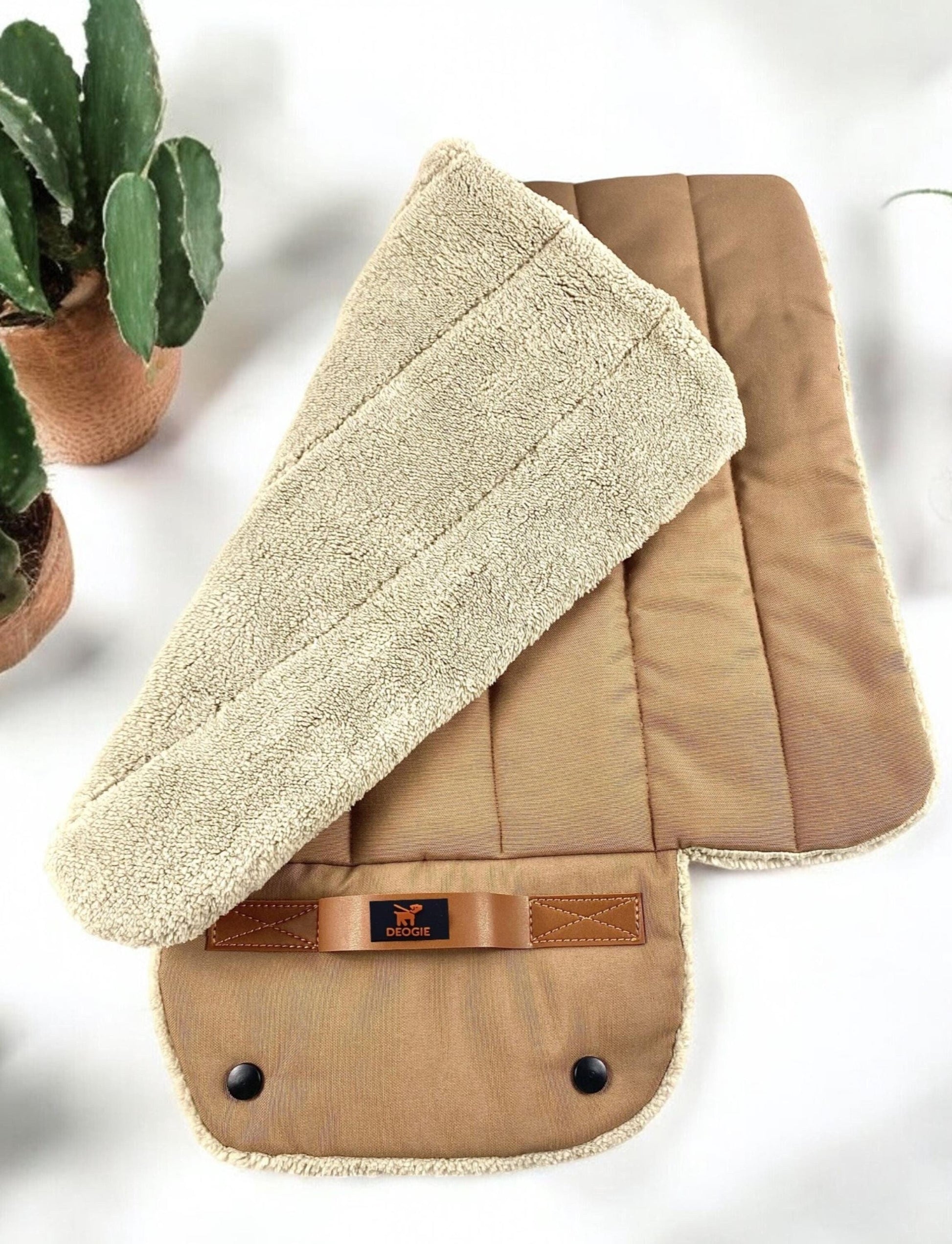 Roll up Travel Dog Mat (Water-Repellent & Machine Washable)- For Happy Travels!